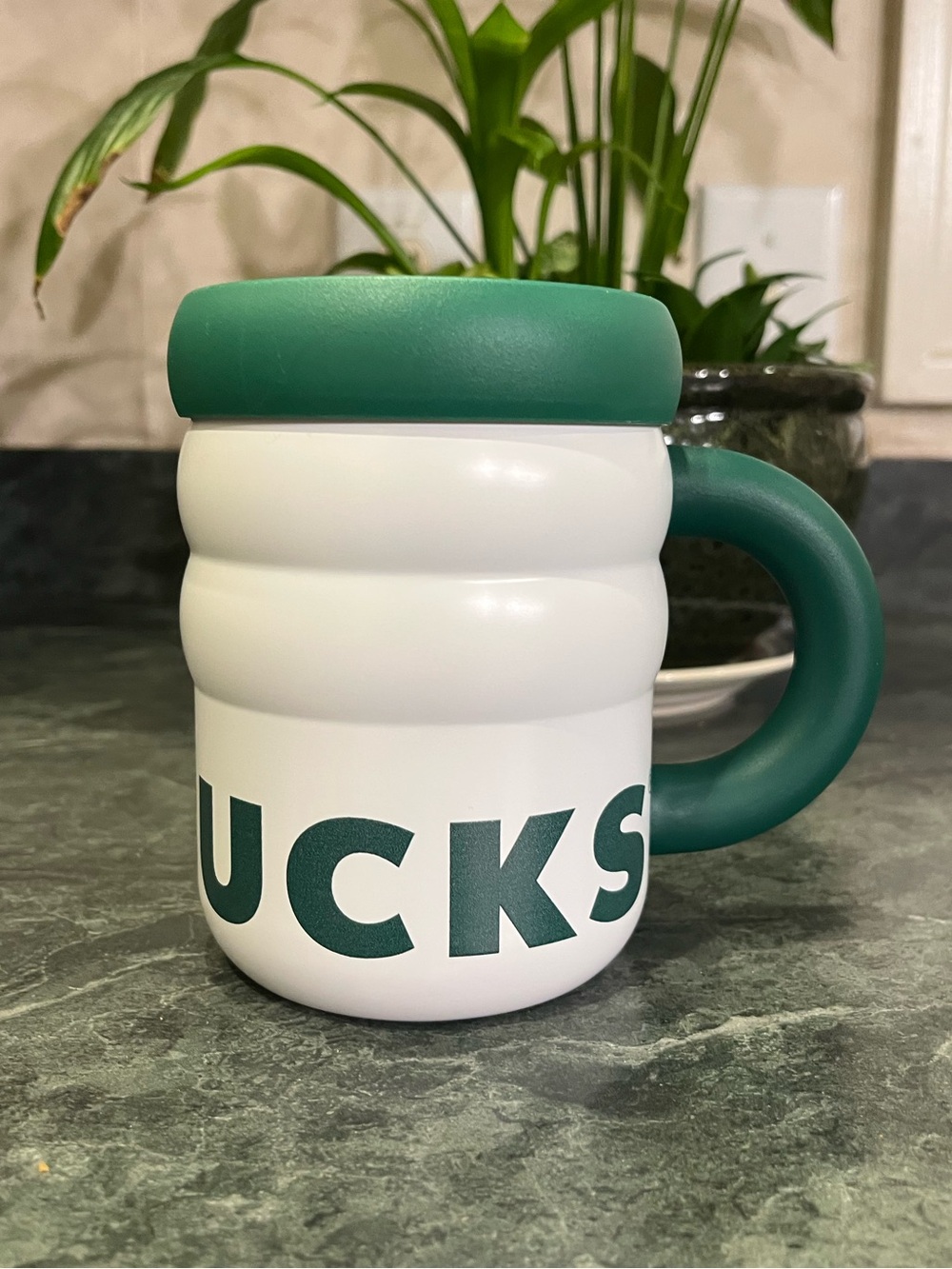 *NWT* Starbucks 2026 Summer White & Green Rippled SS Mug with Slide Lid 12 oz